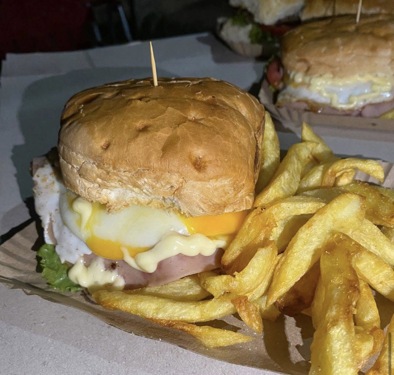 Hamburguesa cheddar doble carne comun
