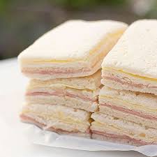 Sandwich miga docena jamon y queso